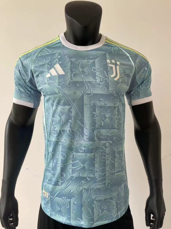 [player Version]Juventus away in the 2025-26 season