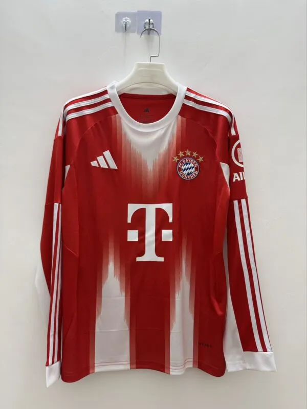 [Fans Version]Bayern Munich home in the 2025-26 season long sleeves